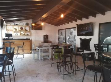 Casa · 700m² · 3 Recámaras · 8 Estacionamientos · Casa Comercial en Lomas de Cortes Cuernavaca - Maz - 638 - Cc