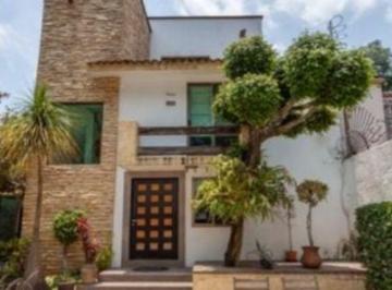 Casa · 450m² · 4 Recámaras · 4 Estacionamientos · Casa Sola en Chamilpa Cuernavaca - Maz - 1156 - Cs
