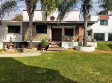 Casa · 670m² · 6 Recámaras · 8 Estacionamientos · Casa en Fraccionamiento en Reforma Cuernavaca - Maz - 326 - Fr