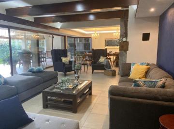 Casa · 800m² · 3 Recámaras · 6 Estacionamientos · Casa Sola en Rancho Cortes Cuernavaca - Maz - 911 - Fr