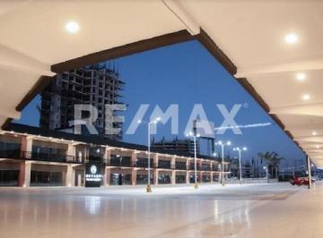 Local comercial · 580 Estacionamientos · Local en Renta - (4)