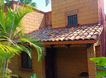 Fachada · Casa en Condominio Club de Golf Cuernavaca