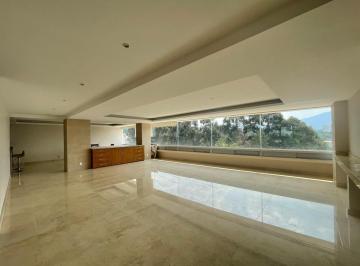 Departamento · 380m² · 3 Recámaras · 4 Estacionamientos · Departamento en Venta Dentro de Lomas Country Club