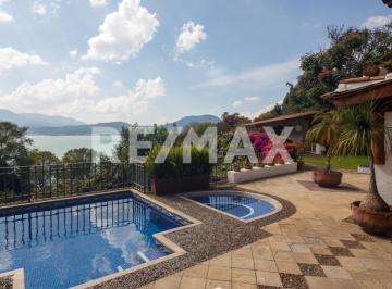 Casa · 411m² · 4 Recámaras · 2 Estacionamientos · Casa en Venta - (4)