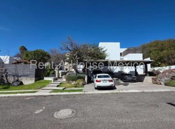 Casa en Venta de 4 habitaciones Fraccionamiento Vista Real · Casa en Venta de 4 Recamaras con Baño Cada Una 582 m², Vista Real Corregidora Gpt1754