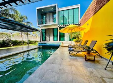 Casa de 3 habitaciones, Tonatico · Casa Villa del Sol, de Dos Niveles, Completamente Amueblada, Alberca Climatizada y Amplio Jardín.