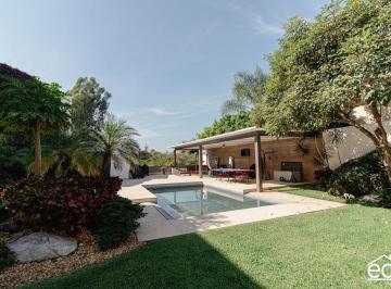 Casa de 4 habitaciones, Cuernavaca · Hermosa Casa en Venta Fraccionamiento Real Las Quintas