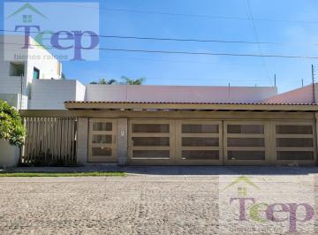 Casa · 600m² · 4 Recámaras · 4 Estacionamientos · Casa - El Trébol