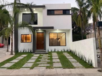 Casa en condominio · 250m² · 4 Recámaras · 2 Estacionamientos · Venta Casa Nueva en Lomas de La Selva - V268
