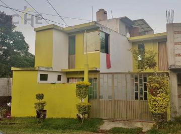 Casa · 425m² · 3 Recámaras · 2 Estacionamientos · Casa en Venta en Xalapa Zona El Haya Campestre