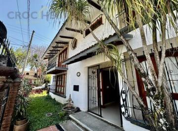 Casa · 320m² · 4 Recámaras · 4 Estacionamientos · Casa en Venta en Las Animas Xalapa Veracruz, Ubicación en Esquina