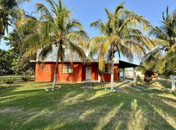 Casa · 225m² · 3 Recámaras · 2 Estacionamientos · Casa Campestre con Alberca en Chichicaxtle, Puente Nacional | Fracc. Privado | $3,890,355