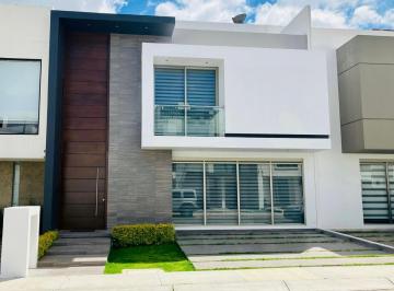 Casa de 3 habitaciones, Pachuca · Casa en Venta en Zona Plateada