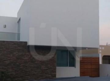 Casa en condominio de 3 habitaciones, Zapopan · Hermosa Casa en Venta en Bugambilias