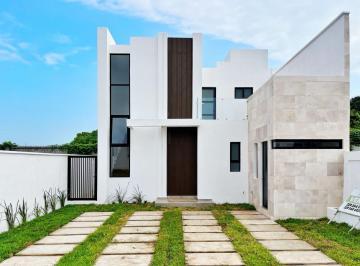 Casa · 109m² · 2 Recámaras · 2 Estacionamientos · Casa - Fraccionamiento Lomas del Dorado