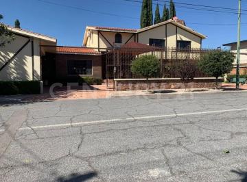 Casa · 786m² · 4 Recámaras · 6 Estacionamientos · Casa en Venta Zona Lomas del Santuario Chihuahua