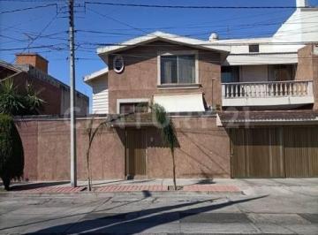 Casa · 550m² · 4 Recámaras · 2 Estacionamientos · Casa en Venta en Las Américas, Aguascalientes