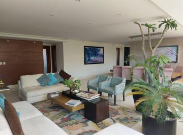 Departamento · 360m² · 3 Recámaras · 4 Estacionamientos · Departamento - Lomas Country Club