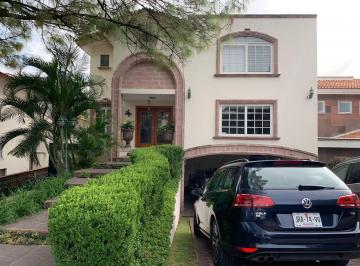 Casa de 4 habitaciones, Zapopan · Casa en Condominio en Venta en Coto Villa Coral, Santa Fe Zapopan