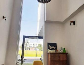Casa en condominio de 3 habitaciones, Zinacantepec · Vendo Bella Casa Residencial Bosques, Zinacantepec. 172 m², Area Verde, 3 Rec, 3 Autos, Seguridad