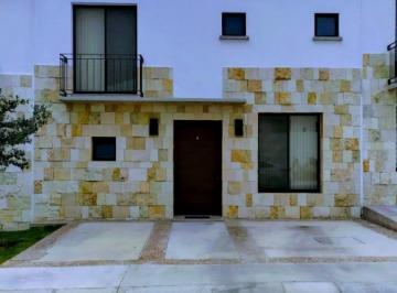 Casa en condominio de 4 habitaciones, Querétaro · Venta Casa en El Refugio Queretaro, Condominio Torre de Piedra Kd