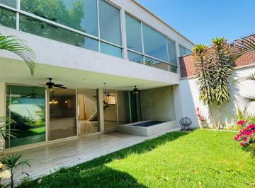 Casa de 3 habitaciones, Cuernavaca · Moderna Casa con Jacuzzi y Jardin en Zona Norte