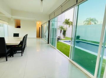 Casa de 3 habitaciones, Temixco · Moderna Casa con Alberca en Zona Sur