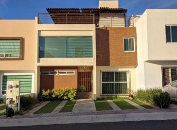 Casa · 128m² · 3 Recámaras · 3 Estacionamientos · Casa en Venta El Mirador