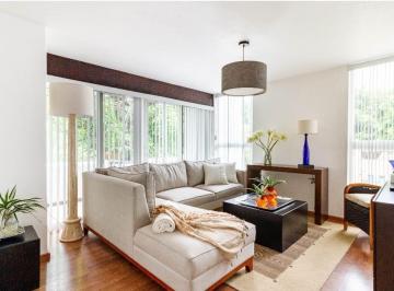 Sala · Departamento Amueblado a 2 Cuadras de Plaza Patria, Zapopan | Alberca + 2 Estacionamientos