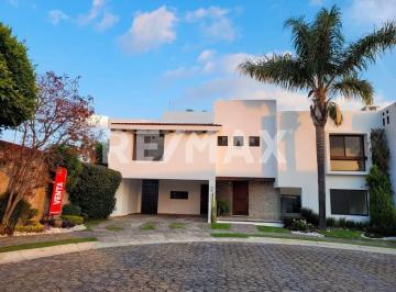 Casa en condominio · 486m² · 5 Recámaras · 4 Estacionamientos · Casa en Primera Sección Lomas de Angelópolis - (4)