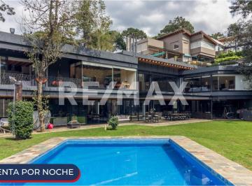 Casa en condominio · 584m² · 4 Recámaras · 3 Estacionamientos · Casa en Condominio en Renta Temporal - (4)
