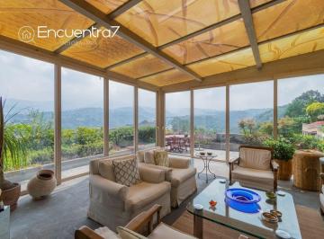 Casa · 520m² · 3 Recámaras · 4 Estacionamientos · Preciosa Casa en Venta en Contadero en Cerrada