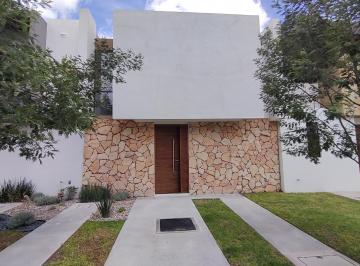 Casa de 3 habitaciones, El Marqués · Zibata - Casa a Estrenar con Recamara o Estudio en Planta Baja