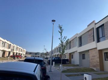 Casa de 2 habitaciones, El Marqués · Casa en Venta en Zakia Queretaro