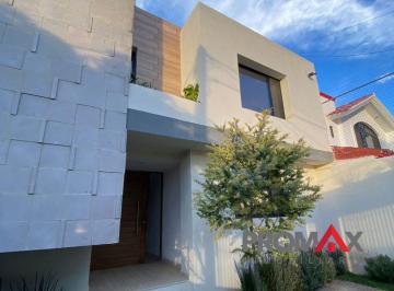 Casa de 3 habitaciones, Querétaro · Casa en Venta en Carretas