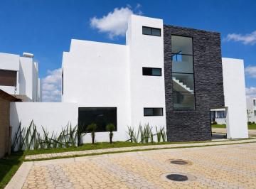 Casa de 3 habitaciones, San Andrés Cholula · Casa en Renta en Esquina, Lomas de Angelópolis Cascatta