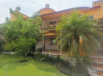 Casa · 250m² · 3 Recámaras · 8 Estacionamientos · Casa en Privada en Acapatzingo Cuernavaca - Maz - 1529 - Cp