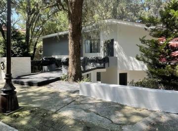 Casa · 1200m² · 4 Recámaras · 4 Estacionamientos · Renta Casa en Club de Golf Vallescondido Atizapan de Zaragoza