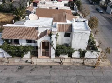 Casa · 750m² · 3 Recámaras · 2 Estacionamientos · Casa en Venta Fraccionamiento San Antonio en Cd. Cuauhtémoc, Chihuahua.