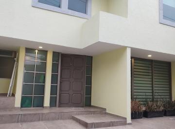 Fachada · Linda Casa en Renta Cd. Brisas