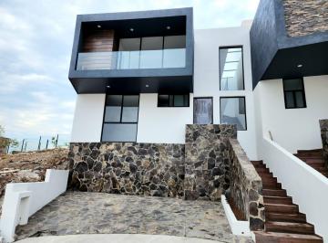 Casa de 4 habitaciones, Morelia · Venta Casa Nueva en Fraccionamiento Lomalta Tres Marias.