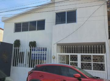 Casa de 5 habitaciones, Toluca · Casa Venta 136 m² con 5 Recámaras, Col. Celanese, Toluca