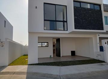 Casa · 178m² · 3 Recámaras · 2 Estacionamientos · Casa - Fraccionamiento Sol Campestre