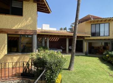 Casa de 6 habitaciones, Cuernavaca · Casa en Venta Club de Golf Los Tabachines Cuernavaca, Morelos.