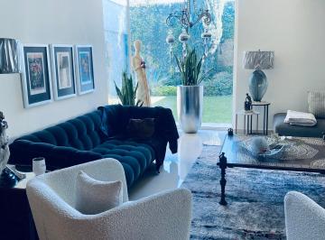 Casa de 3 habitaciones, San Pedro Garza García · Hermosa Residencia de un Sólo Piso, Amueblada en Renta