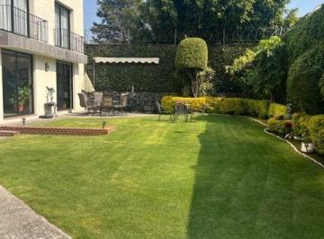 Casa · 900m² · 4 Recámaras · 16 Estacionamientos · Jardines del Pedregal