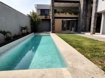 Casa de 4 habitaciones, Cuernavaca · Amplia y Moderna Casa en Fraccionamiento El Mascareño