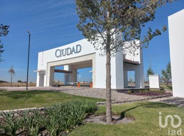 Terreno / Lote · 303m² · Terreno en Venta en Ciudad Maderas, Corregidora Querétaro