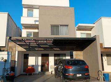 Casa de 4 habitaciones, Monterrey · Casa en Venta en Centrika en Monterrey, N. L.