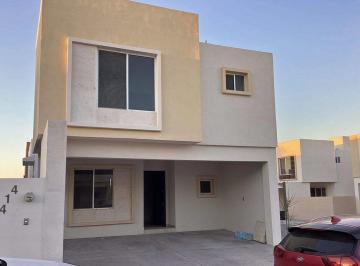 Casa · 150m² · 3 Recámaras · 2 Estacionamientos · Casa en Renta en Lomas del Valle II